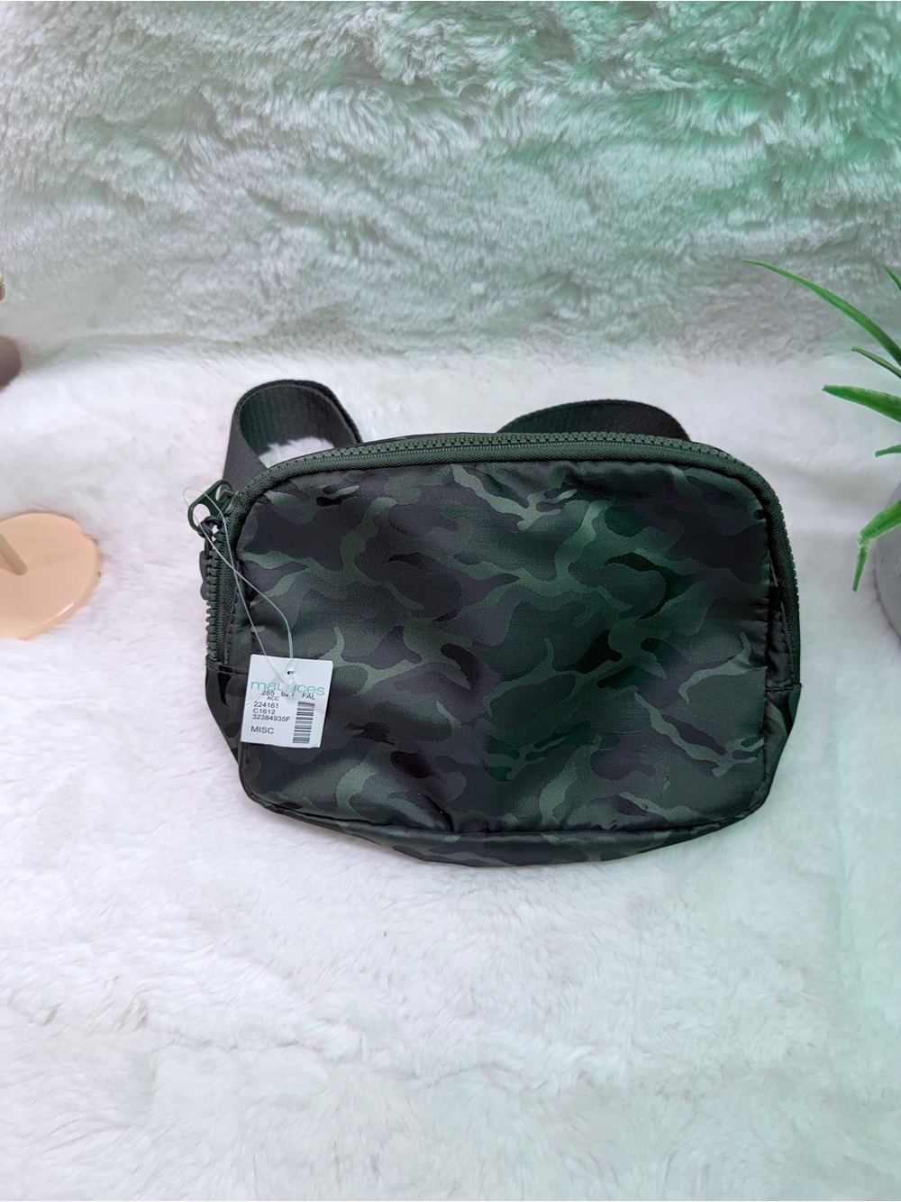 New Camouflage Running Sac Fannie Pouch Dark Green Camo Bag Purse 9x7 Inches 💫